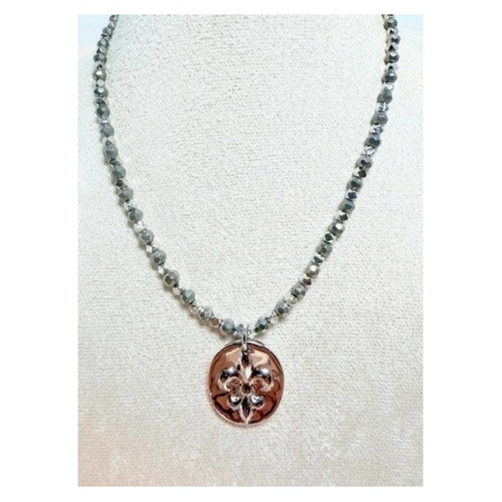 Cookie Lee Fleur De Lis Pendant Necklace Mixed Metal NWT 14-17"